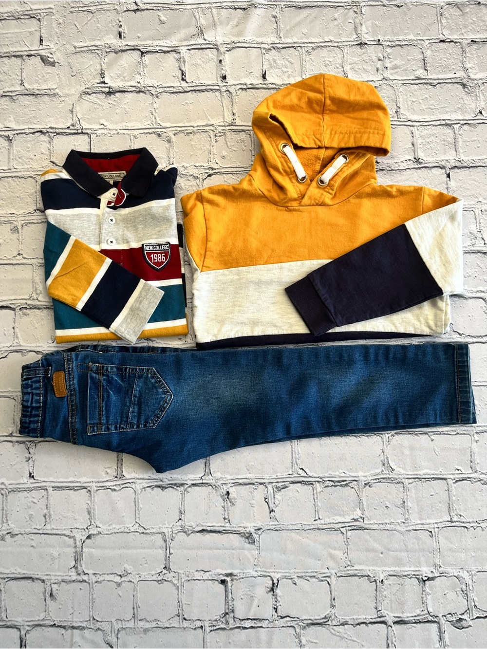 Long-sleeve rugby-style stripped polo, colorblock hoodie and jeans for Boys 4T